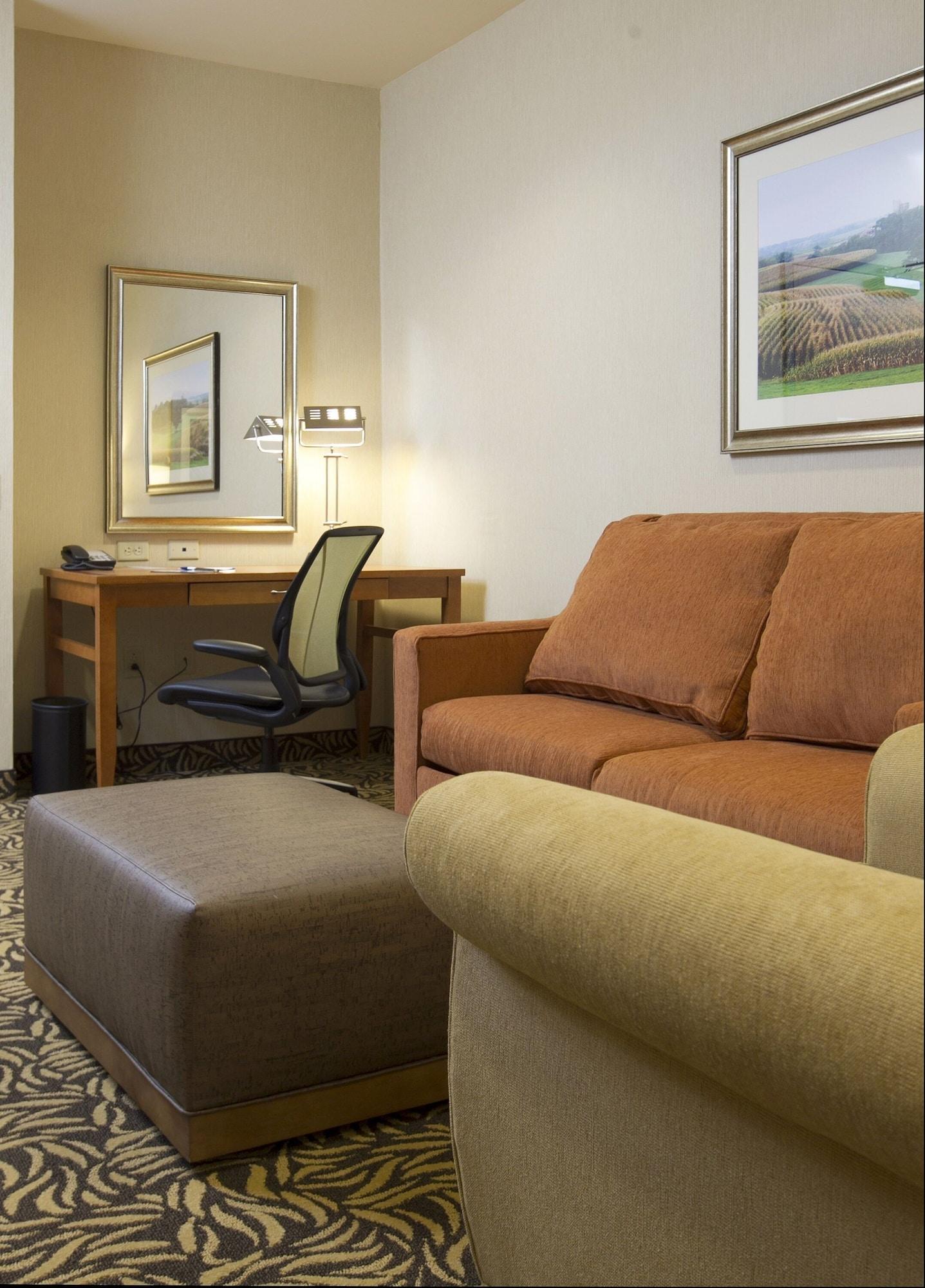 Hilton Garden Inn Cedar Falls Conference Center Εξωτερικό φωτογραφία