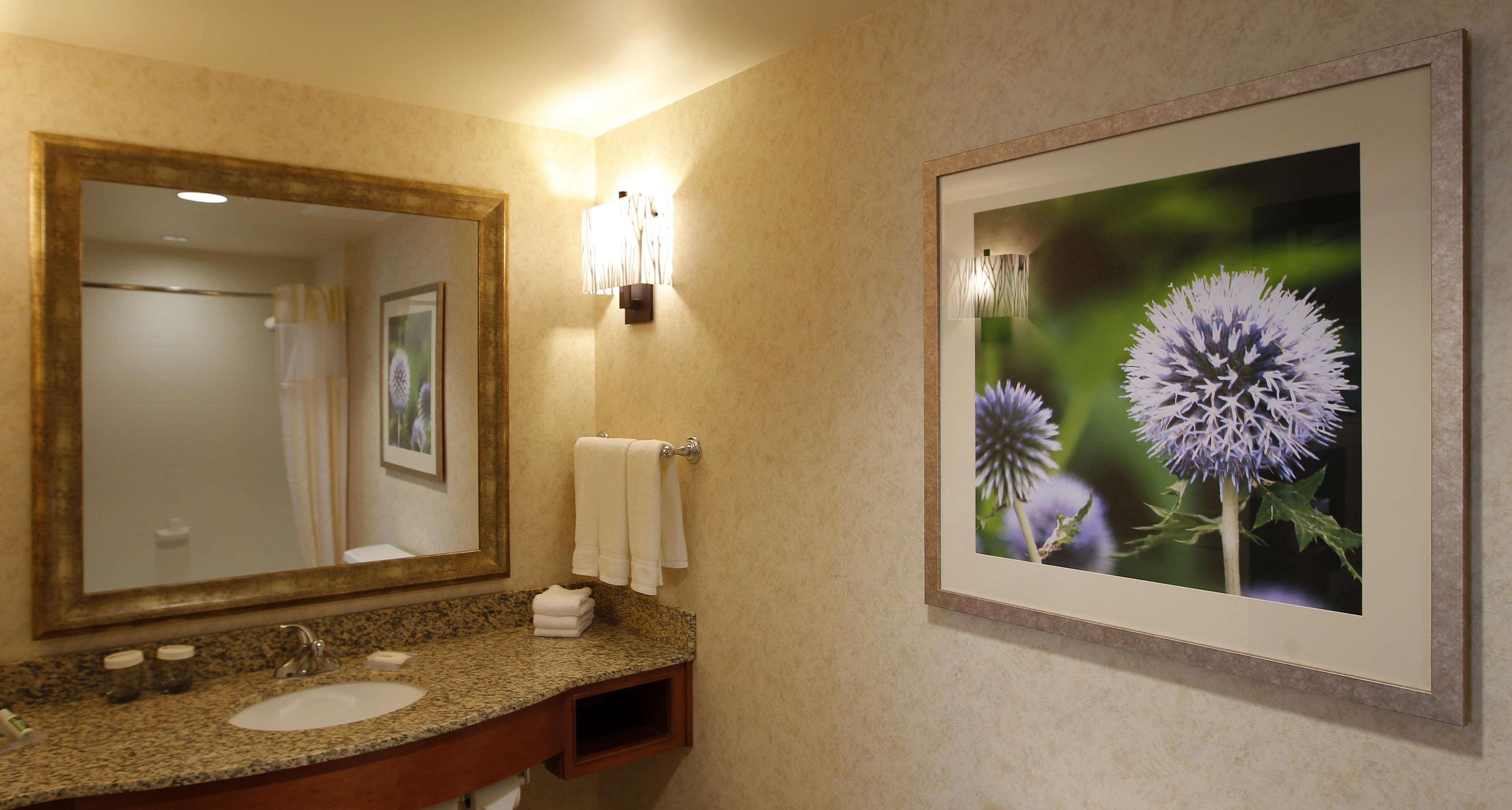 Hilton Garden Inn Cedar Falls Conference Center Εξωτερικό φωτογραφία