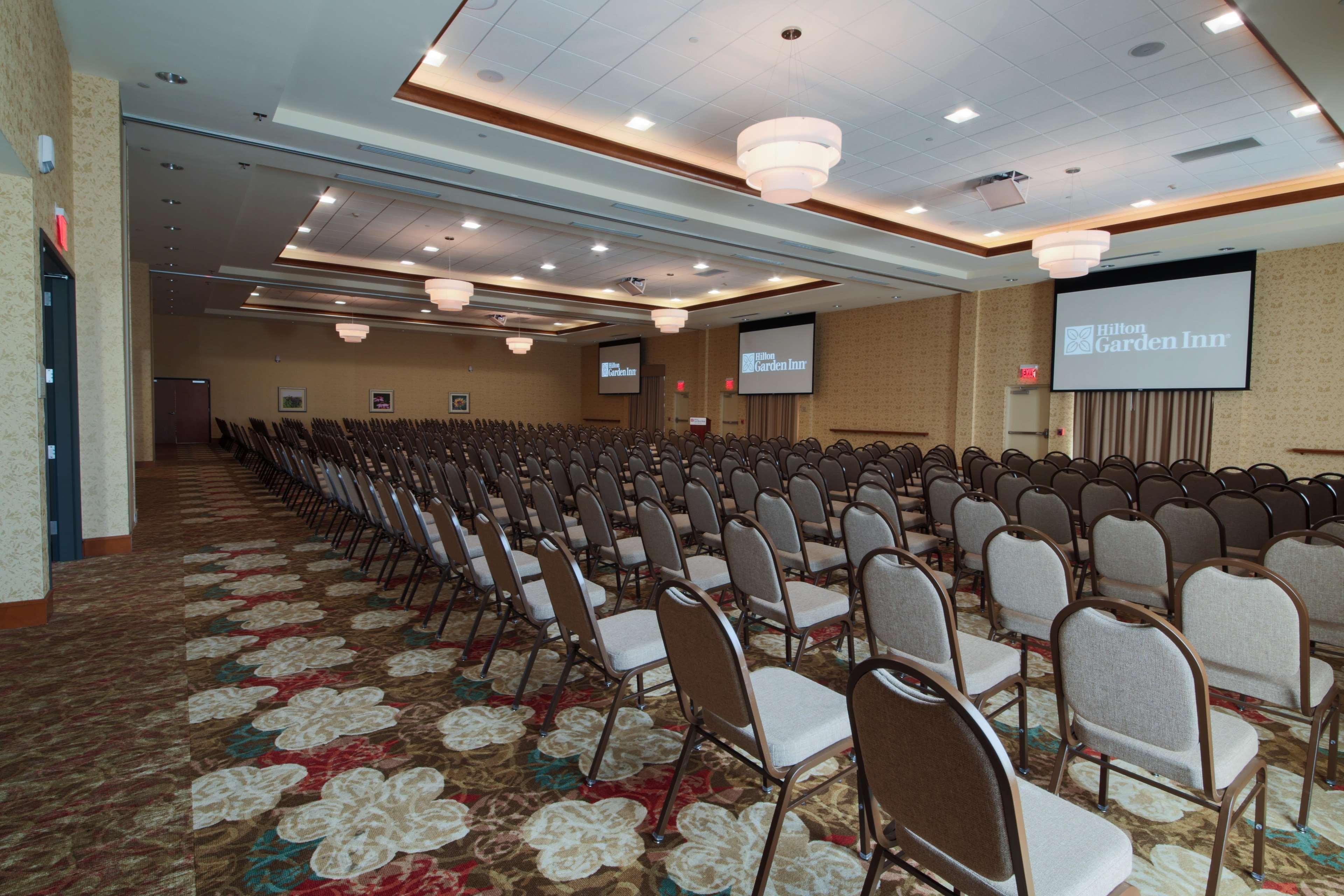 Hilton Garden Inn Cedar Falls Conference Center Εξωτερικό φωτογραφία