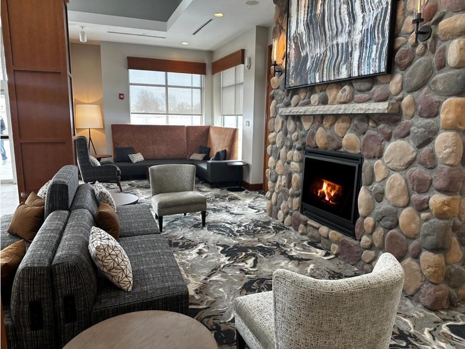 Hilton Garden Inn Cedar Falls Conference Center Εξωτερικό φωτογραφία