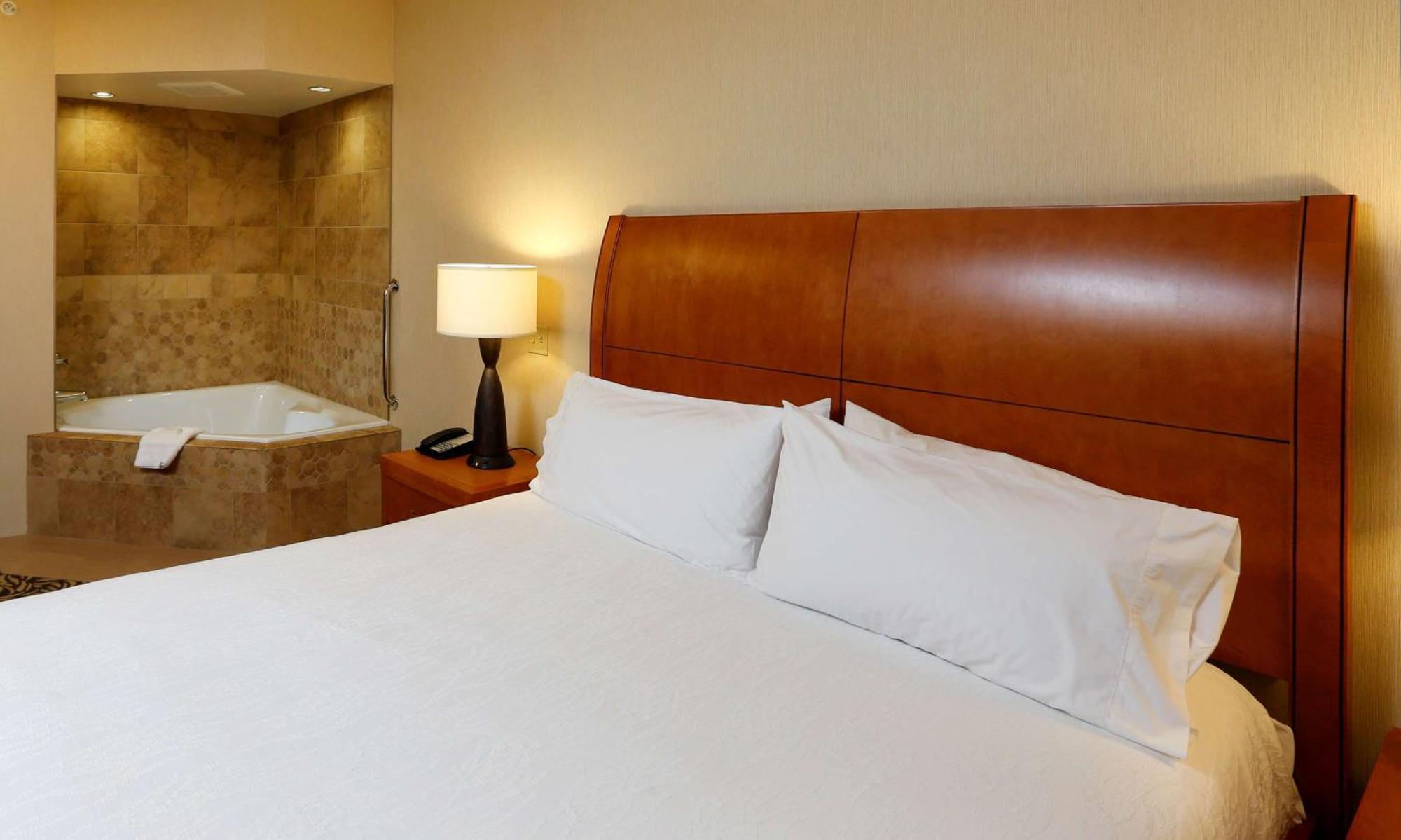 Hilton Garden Inn Cedar Falls Conference Center Εξωτερικό φωτογραφία