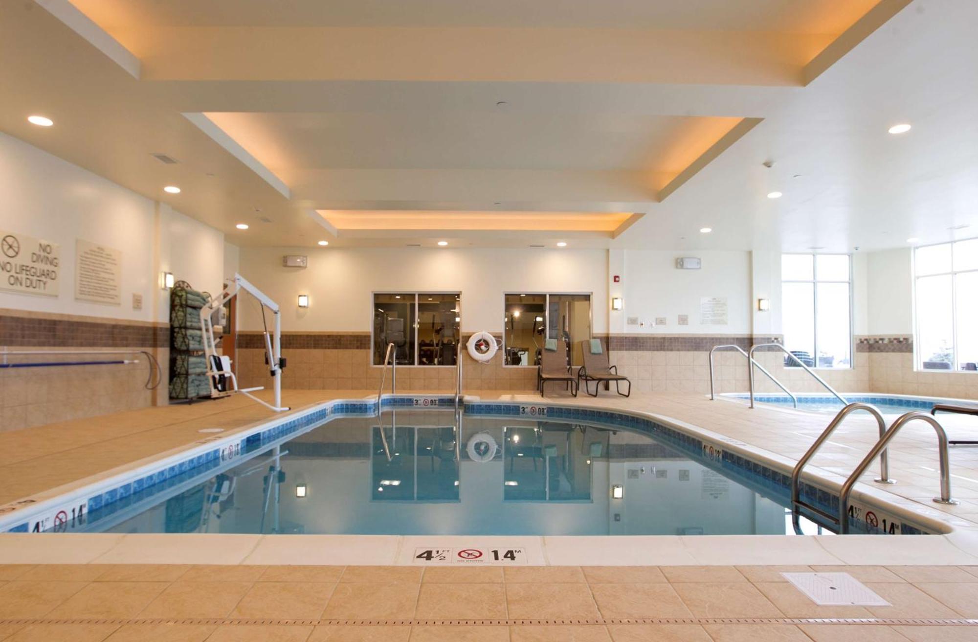 Hilton Garden Inn Cedar Falls Conference Center Εξωτερικό φωτογραφία