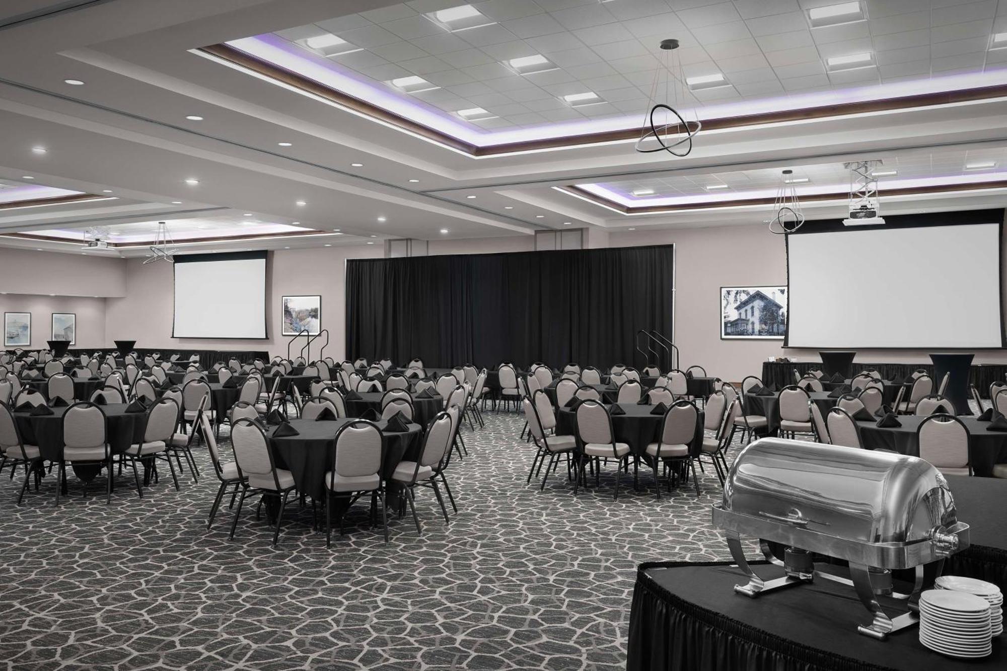 Hilton Garden Inn Cedar Falls Conference Center Εξωτερικό φωτογραφία